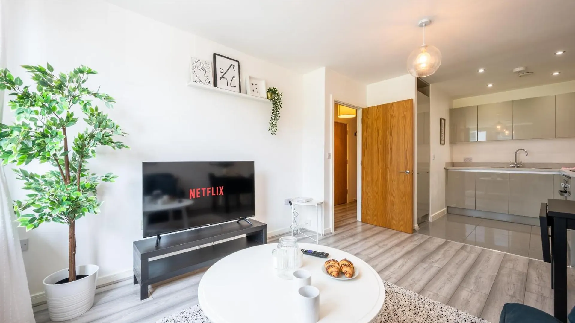 Waterside - Free Parking - Wifi - Great Location Apartment Cardiff