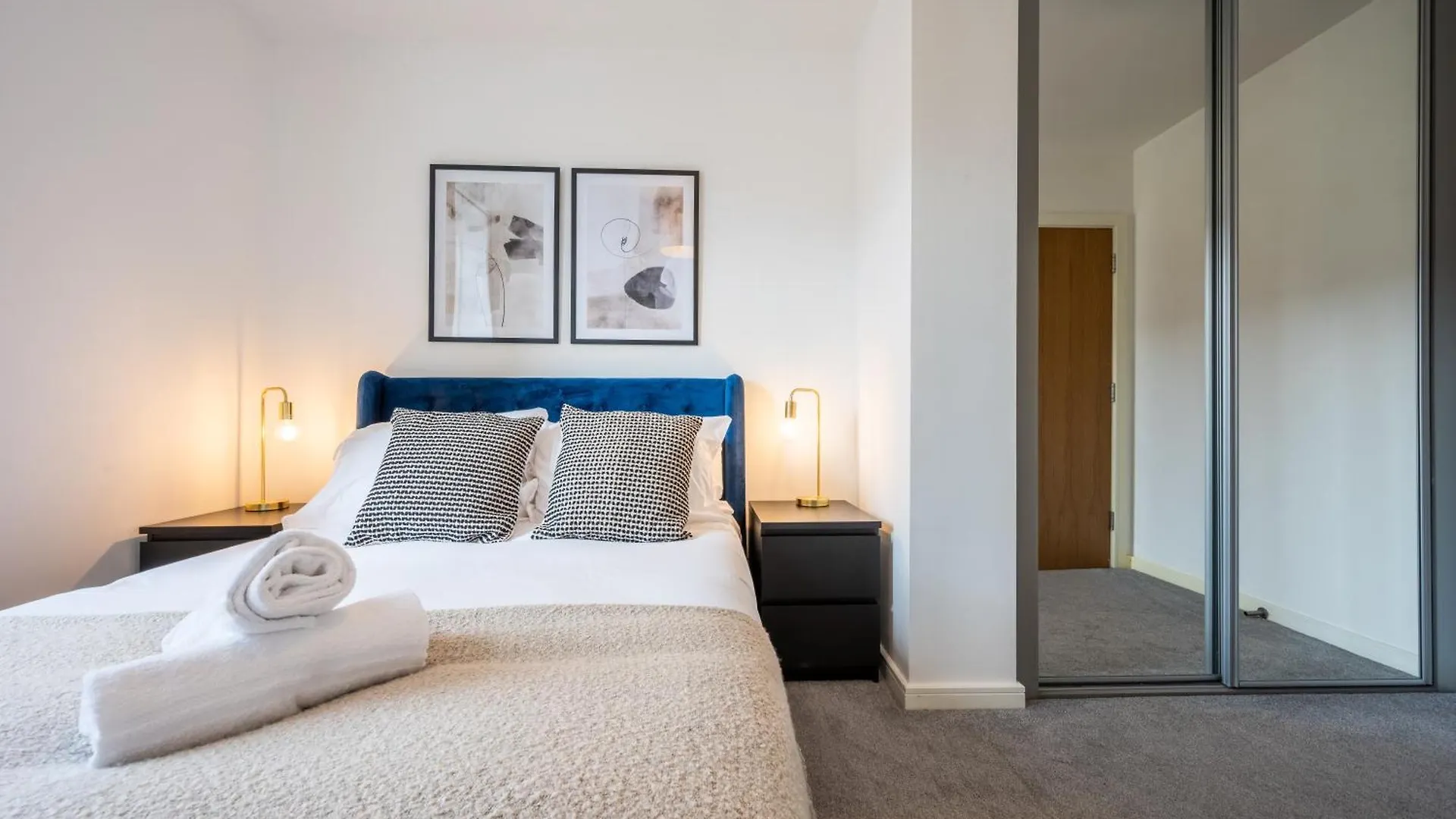 Waterside - Free Parking - Wifi - Great Location Apartment Cardiff 0*,  United Kingdom