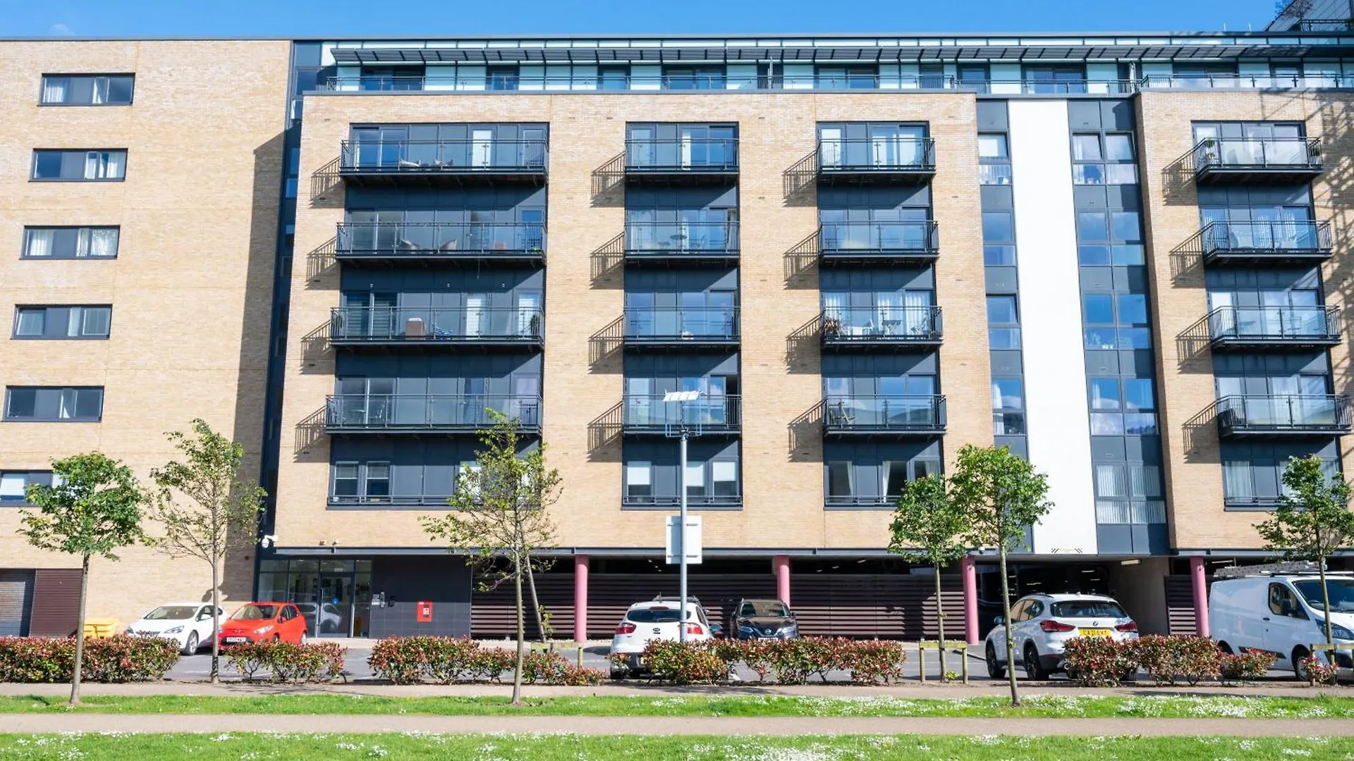 Waterside - Free Parking - Wifi - Great Location Apartment Cardiff