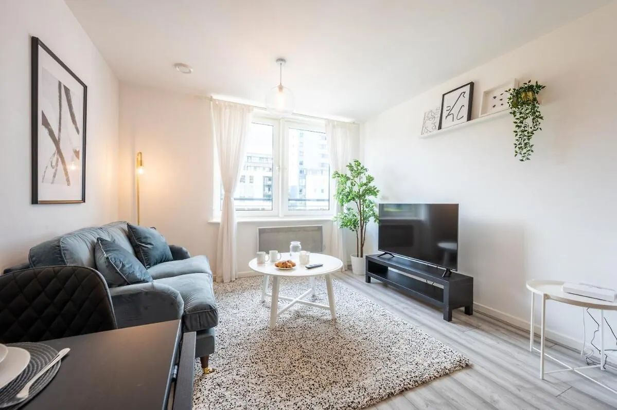 Waterside - Free Parking - Wifi - Great Location Apartment Cardiff 0*,  United Kingdom